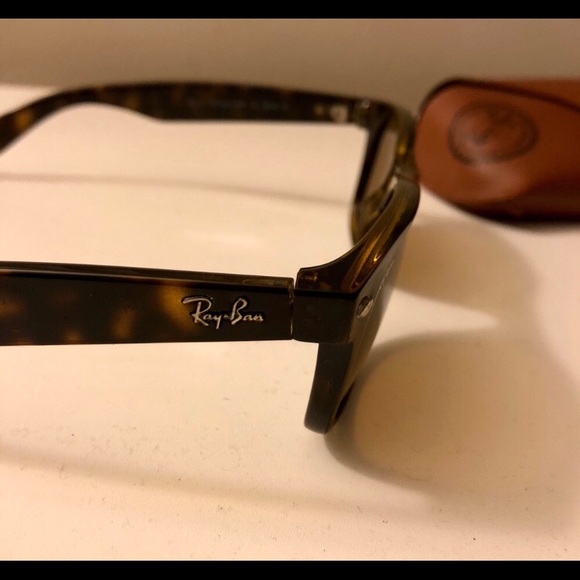 Ray-Ban Tortoise She’ll wayfarer - Picture 2 of 4